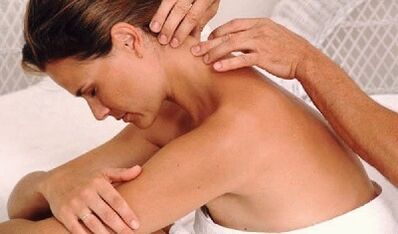 Massagem terapêutica para condrose cervical